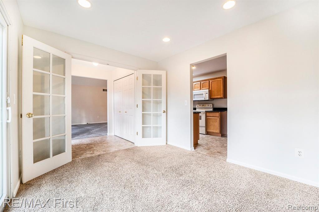 49882 Alpine, Macomb, MI 48044 — Photo 6