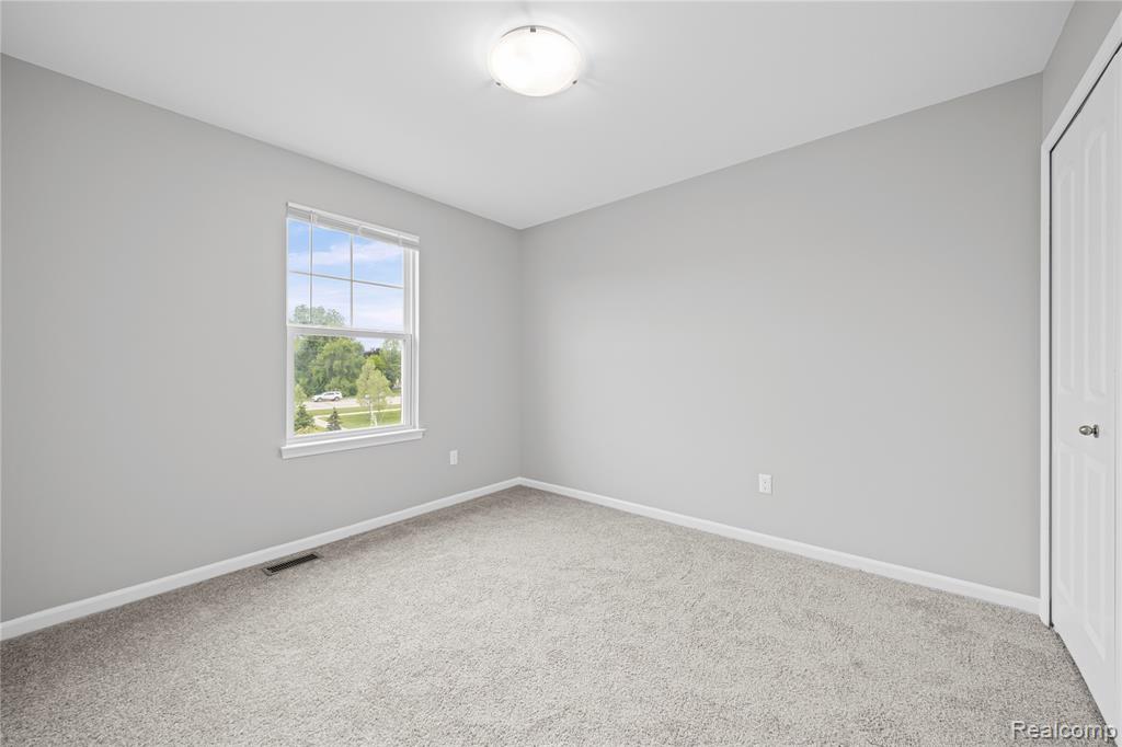 4592 Bradley Circle, Troy, MI 48085 — Photo 23