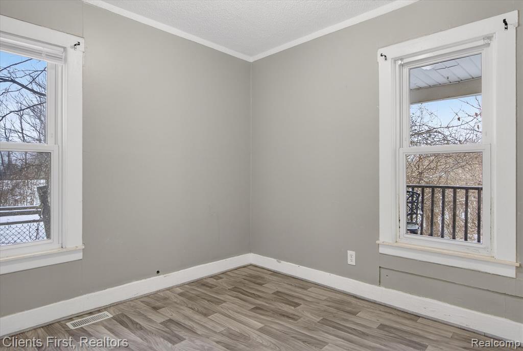 843 Orange Street, Wyandotte, MI 48192 — Photo 14