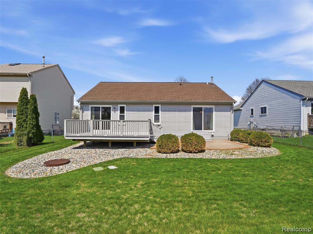 5837 Northridge Circle, Waterford, MI 48327 — Photo 40
