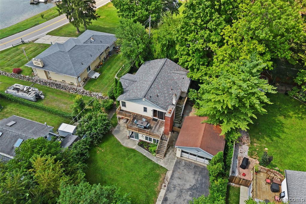 9044 Kemper Drive, South Lyon, MI 48178 — Photo 33
