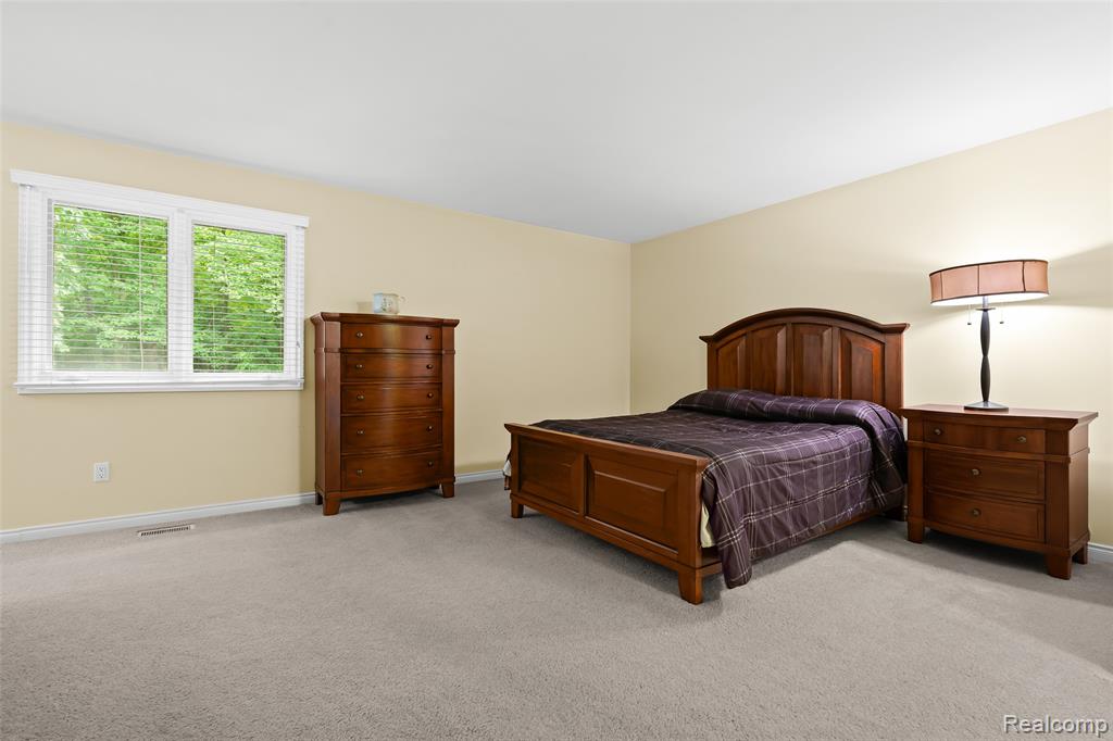 9030 Hidden Court W, South Lyon, MI 48178 — Photo 37