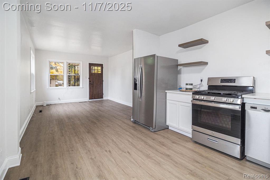 5555 Kreger Street, Sterling Heights, MI 48310 — Photo 10