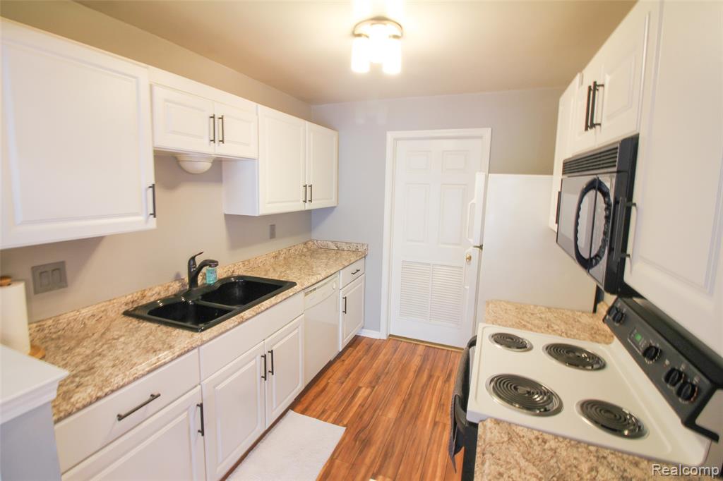 56501 Chesapeake Trail, 57, Utica, MI 48316 — Photo 19