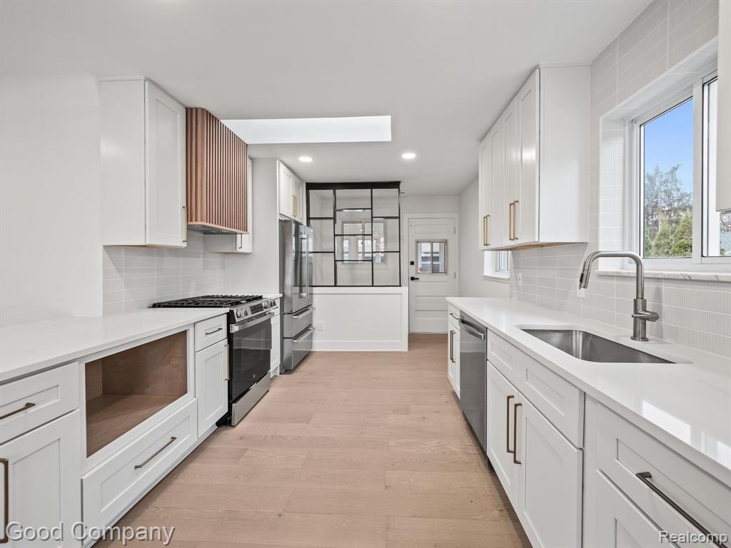 16979 MARGUERITE Street, Beverly Hills, MI 48025 — Photo 8
