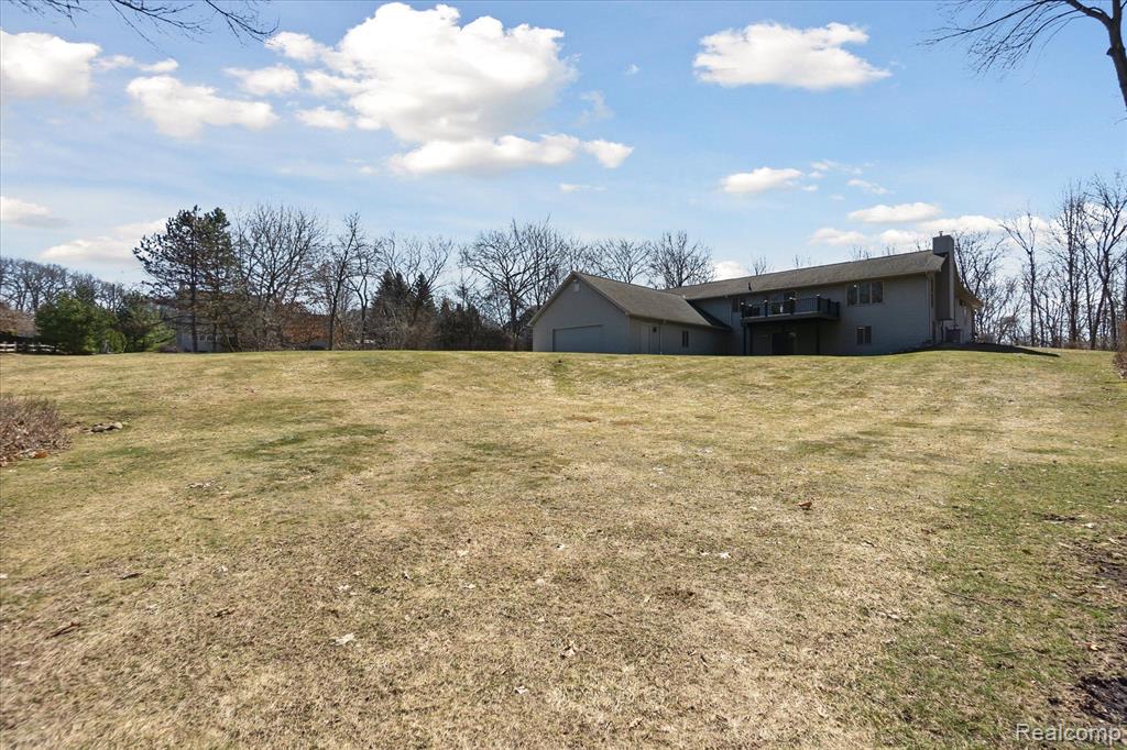 5074 CLARKSTON Road, Clarkston, MI 48348 — Photo 38