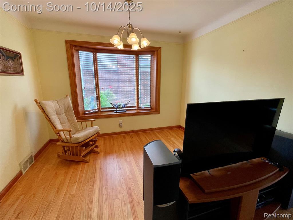 9325 RUTH AVE, Allen Park, MI 48101 — Photo 15