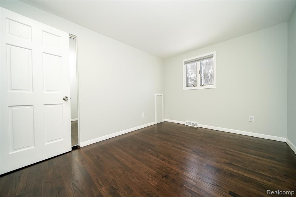 5445 Frankwill Avenue, Clarkston, MI — Photo 46