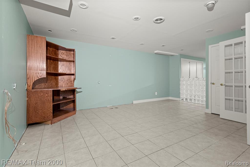 741 Briarcliff Drive, Grosse Pointe Woods, MI 48236 — Photo 60