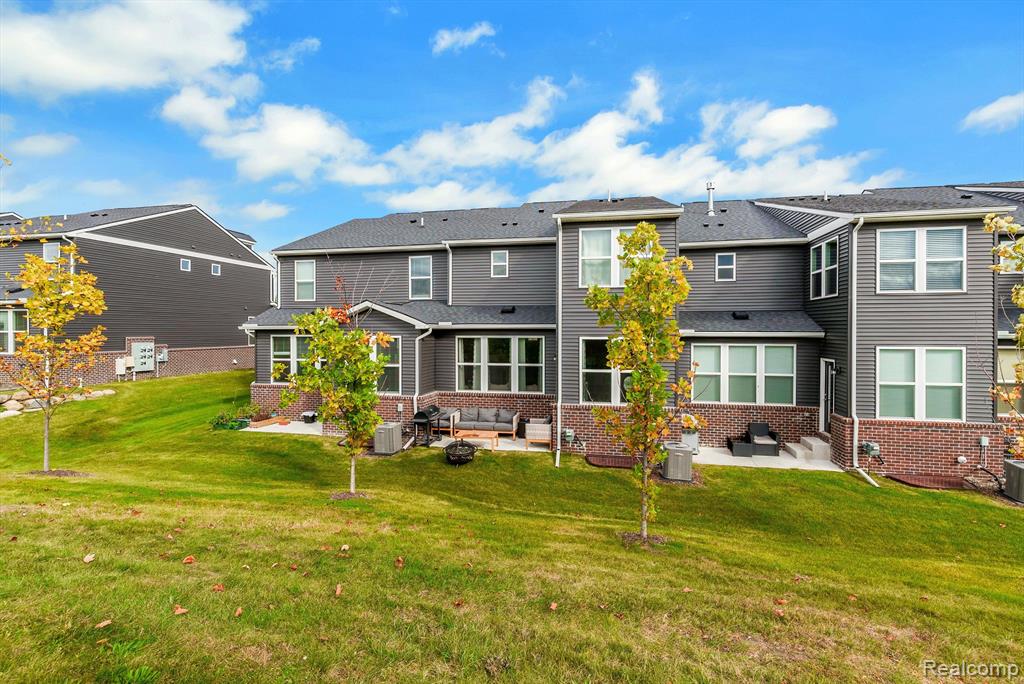 4974 Glenora Drive, Lake Orion, MI — Photo 30