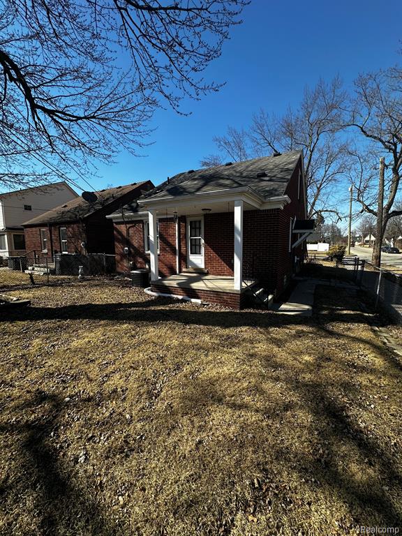 950 N YORK Street, Dearborn, MI 48128 — Photo 5