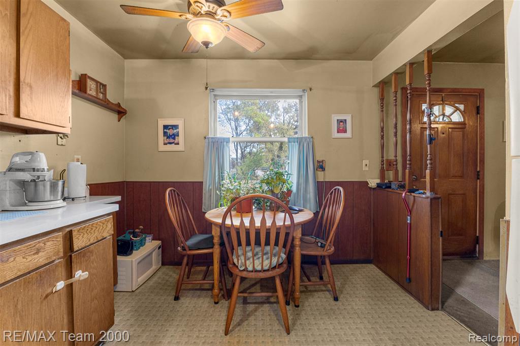 5622 Campbell Street, Dearborn Heights, MI 48125 — Photo 10