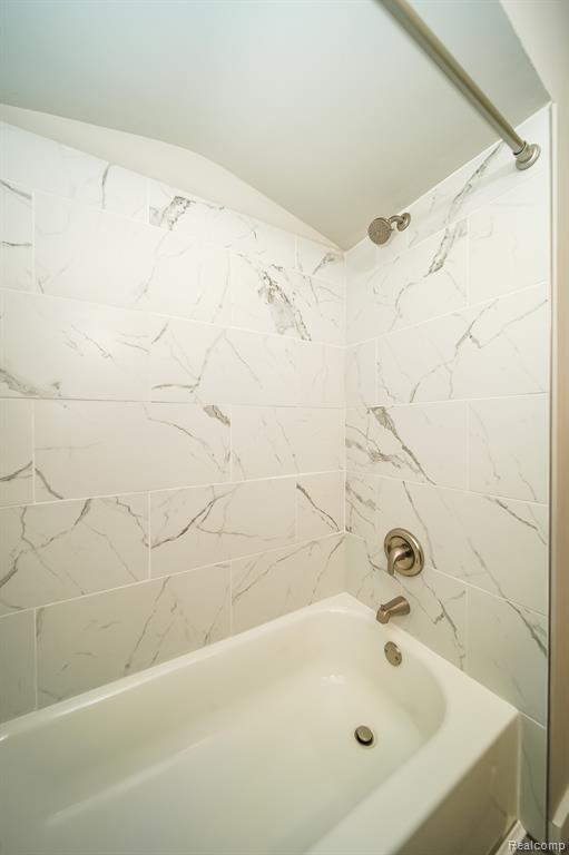 23610 Morton Street, Oak Park, MI 48237 — Photo 35