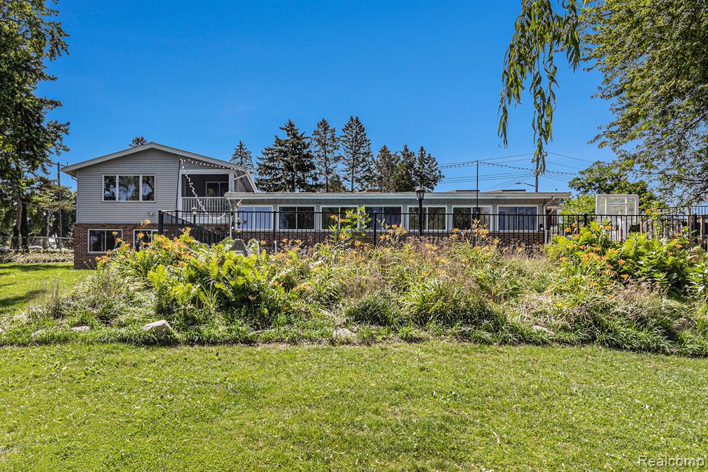 2145 Helmsford Drive, Wolverine Lake, MI 48390 — Photo 45