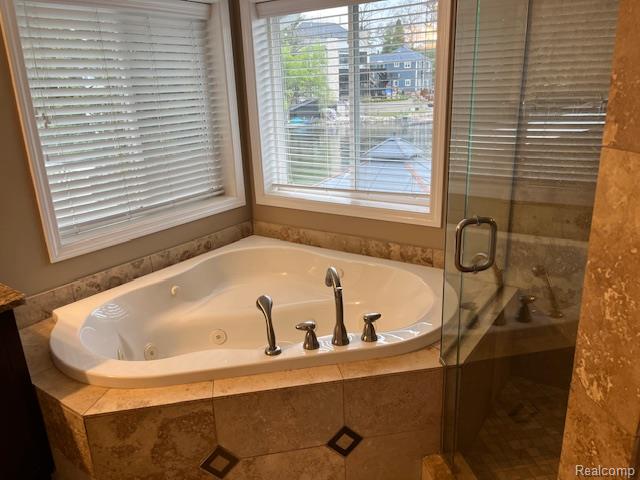 472 Shorewood Court, Lake Orion, MI 48362 — Photo 33