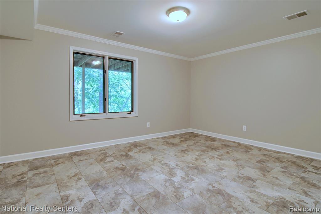 713 Woodcreek Circle, 26, Saline, MI 48176 — Photo 21