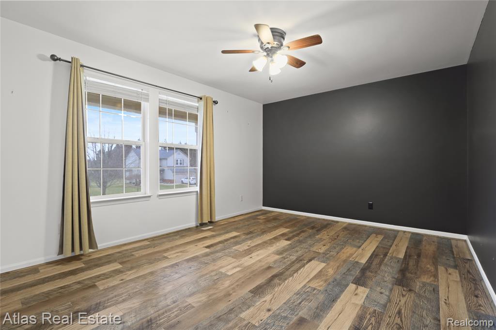 4028 Grand Oaks Court, Burton, MI 48519 — Photo 38