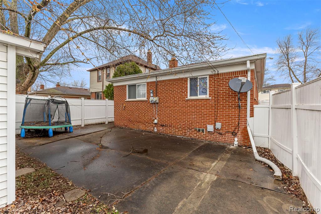 939 Stewart Avenue, Lincoln Park, MI 48146 — Photo 31