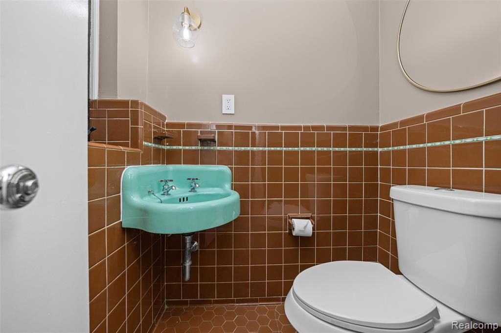 17240 Pontchartrain Blvd, Detroit, MI 48203 — Photo 25
