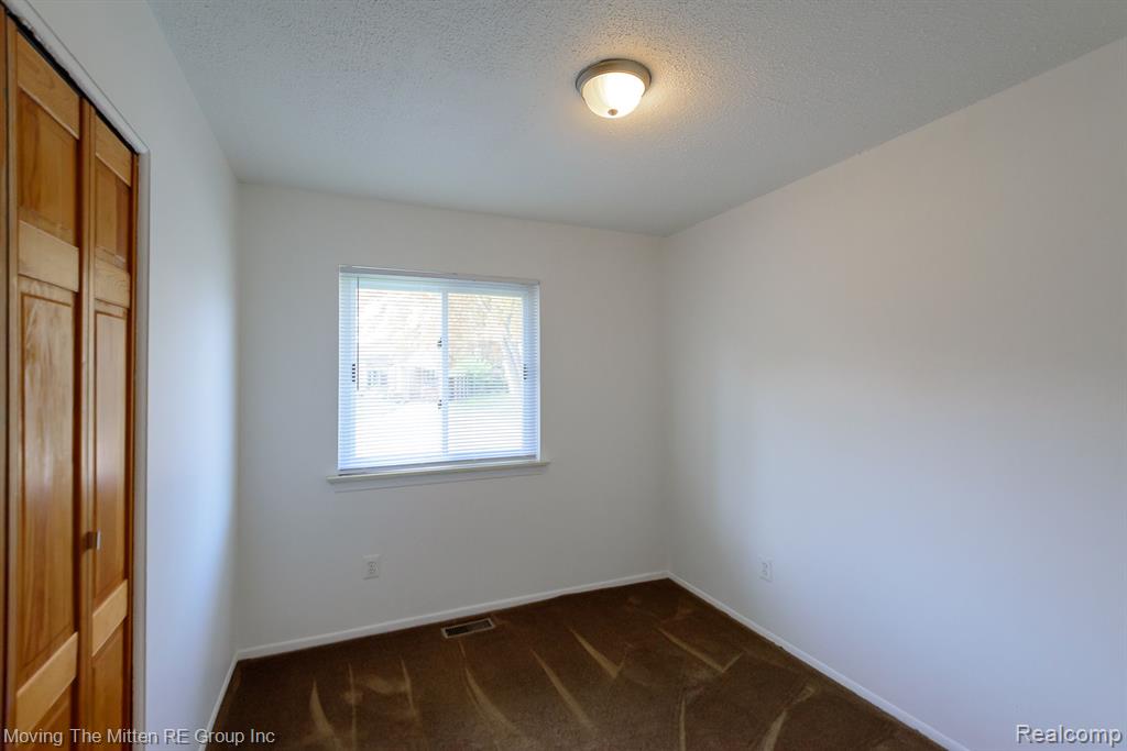 9421 VAN BUREN Street, Van Buren, MI 48111 — Photo 15