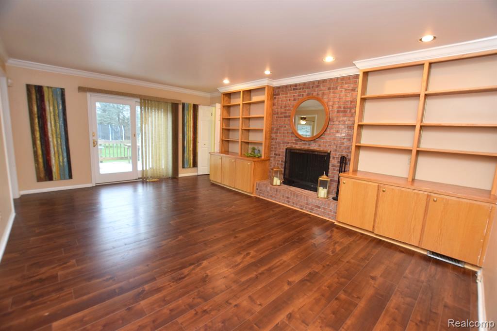 6018 COVERED WAGONS Trail, Flint, MI 48532 — Photo 11