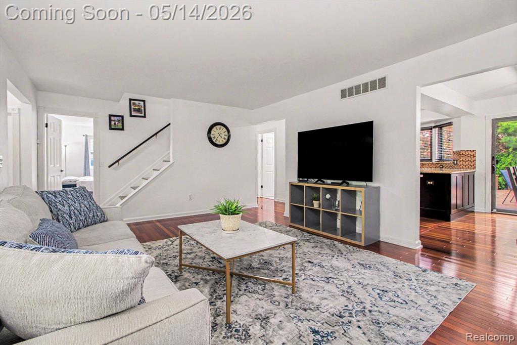 45440 Holmes Drive, Canton, MI 48187 — Photo 7