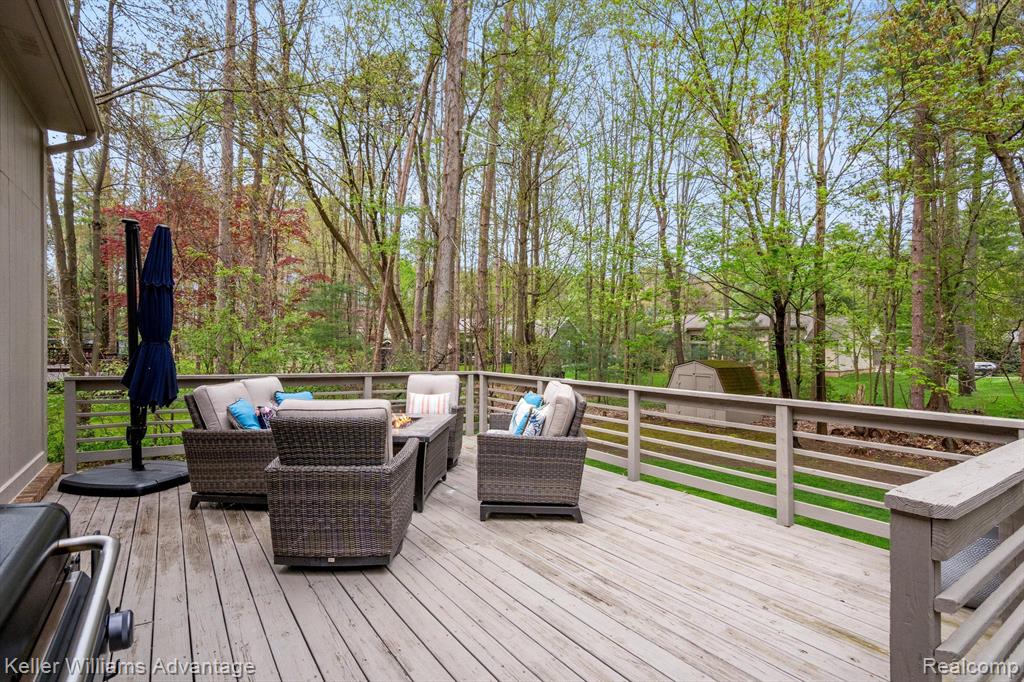 4081 PINESTEAD Drive, Commerce Twp, MI 48390 — Photo 28