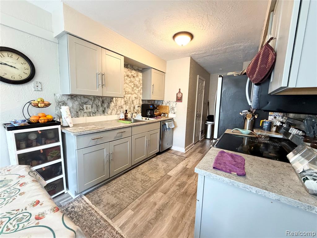 8542 SPINNAKER WAY, Ypsilanti, MI 48197 — Photo 6