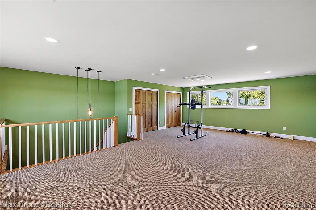 2022 Willow Beach Street, Keego Harbor, MI 48320 — Photo 19