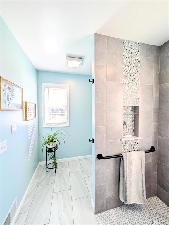 5441 Meadow Creek Court, Flint, MI 48532 — Photo 25