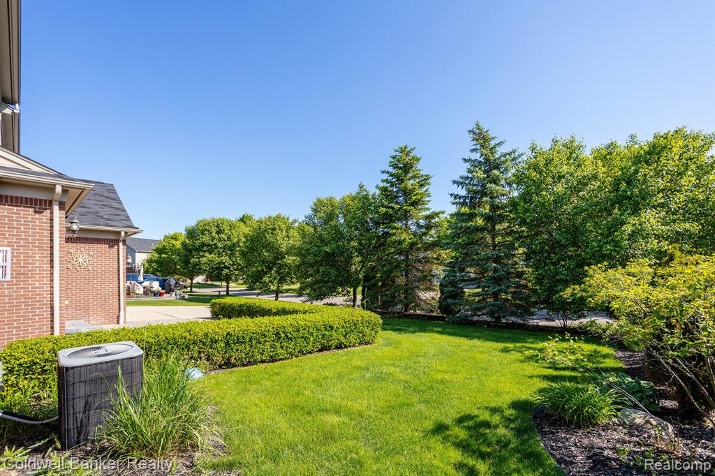 50154 BLACK HORSE Lane SW, Canton, MI 48188 — Photo 49