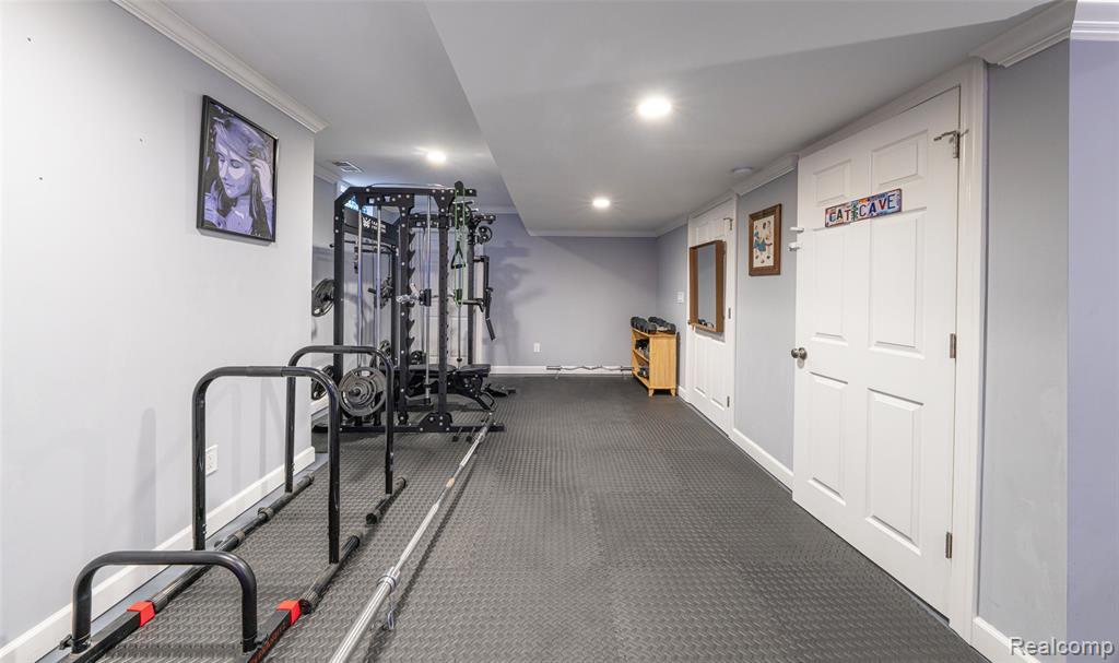 5015 LINDEMERE Drive, Fowlerville, MI 48836 — Photo 38