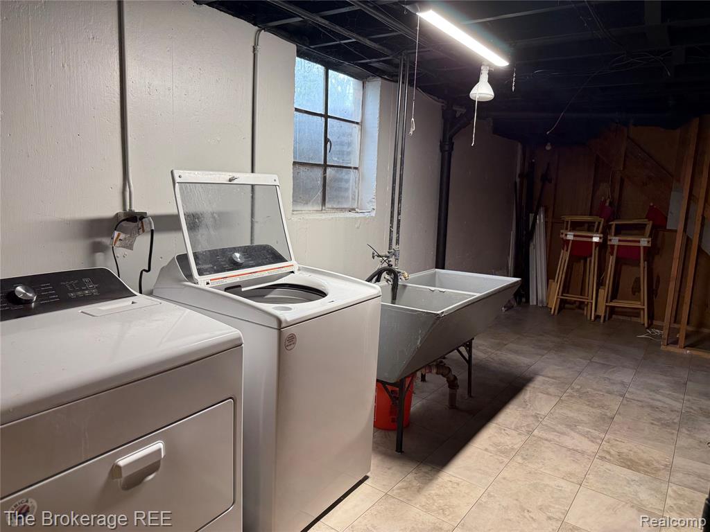 9248 Idaho Street, Livonia, MI 48150 — Photo 48