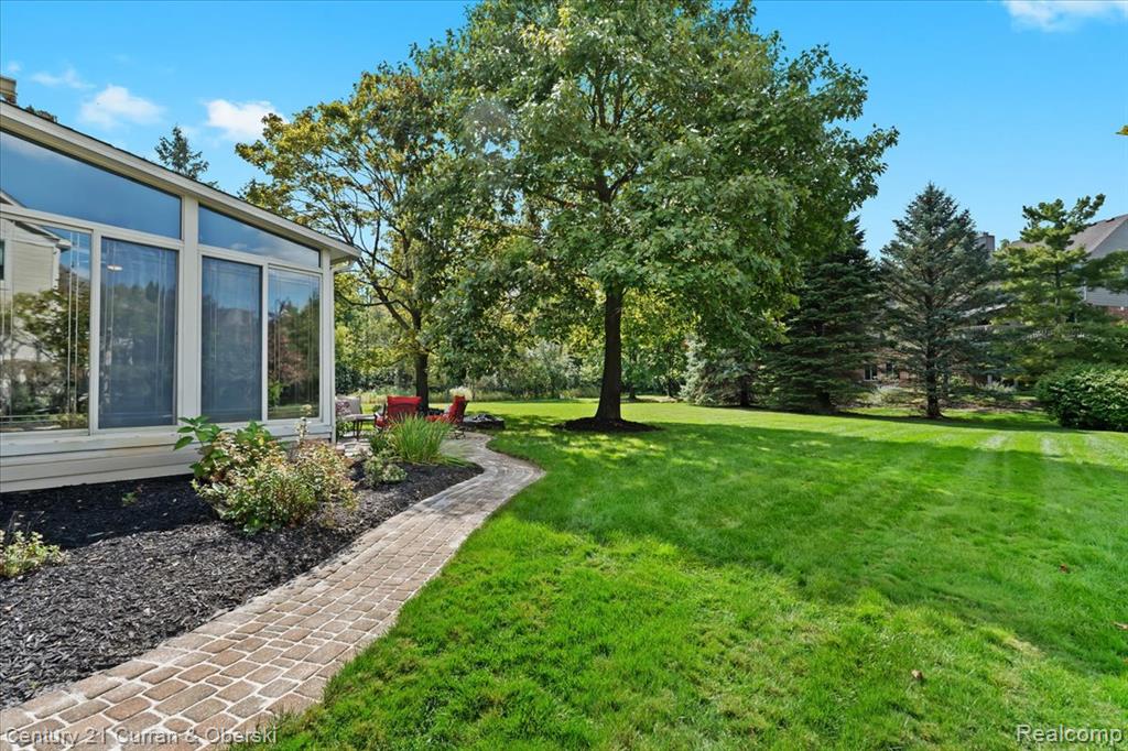 45499 Addington Lane, Novi, MI — Photo 32