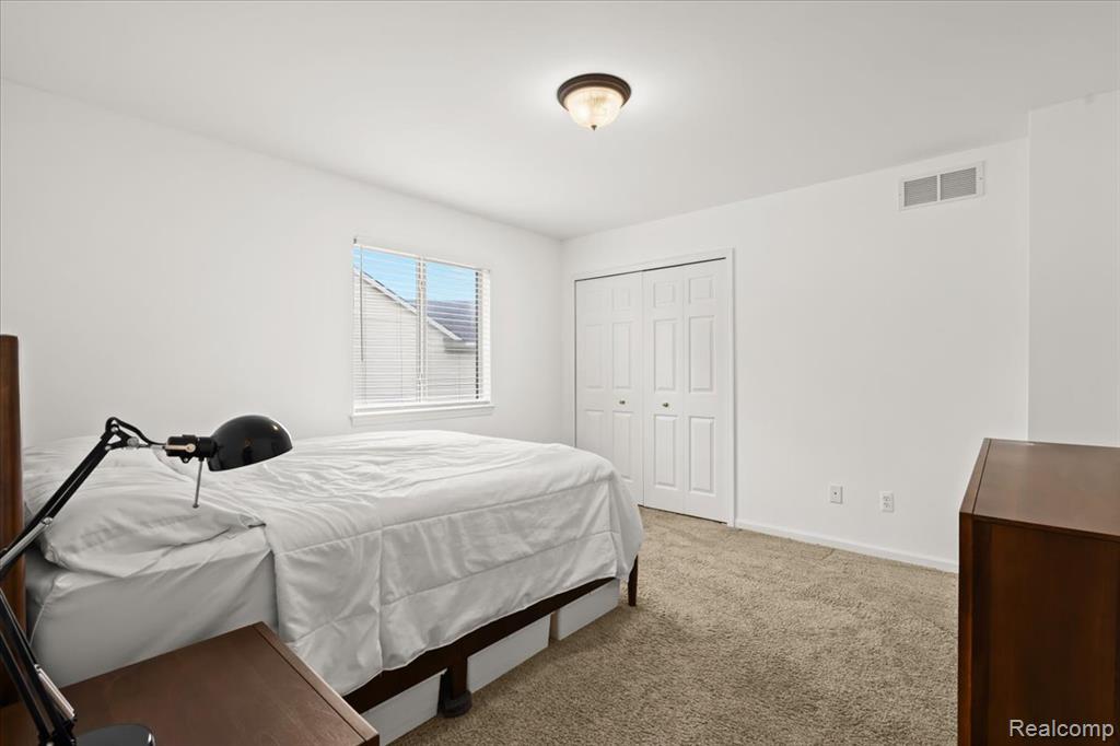 4685 Summer Ridge Drive, Howell, MI 48843 — Photo 17