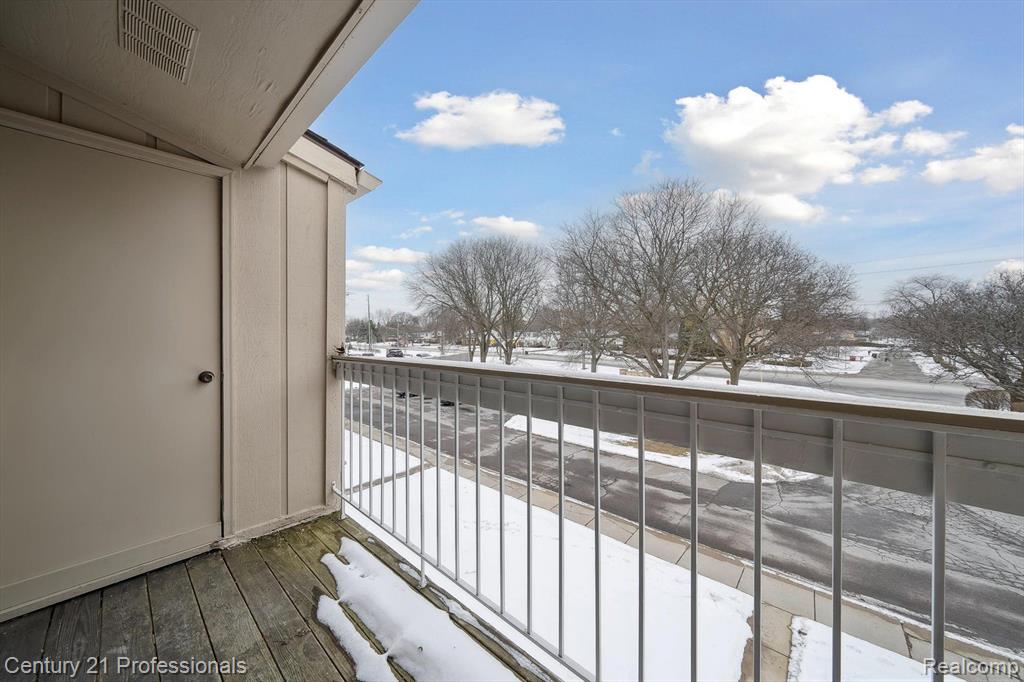 30535 W 14 MILE Road, 20, Farmington Hills, MI 48334 — Photo 23