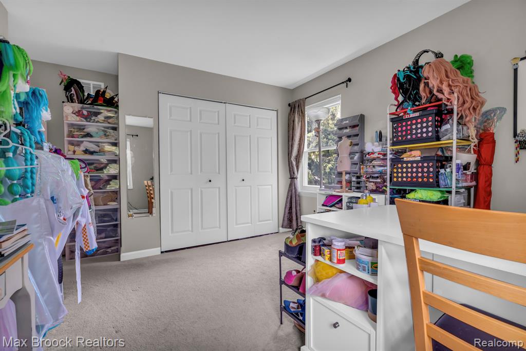 591 S Spinningwheel Lane, Bloomfield Hills, MI 48304 — Photo 22