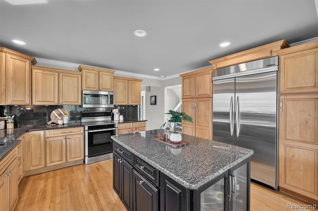 2325 7 Mile Road, South Lyon, MI 48178 — Photo 30