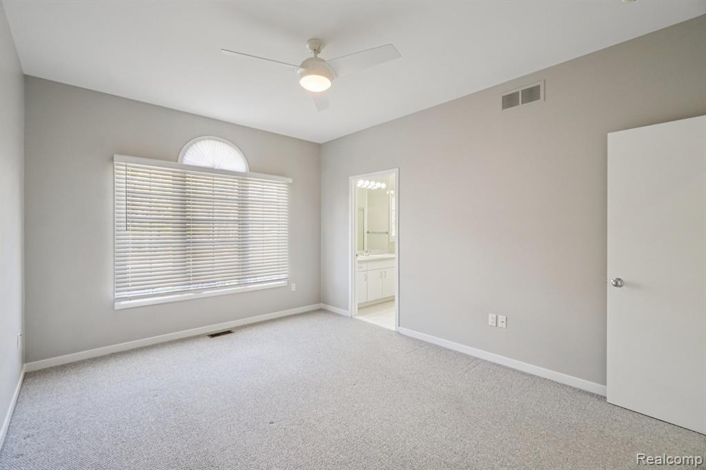 7366 Crackling Creek Circle, 1, West Bloomfield, MI — Photo 15
