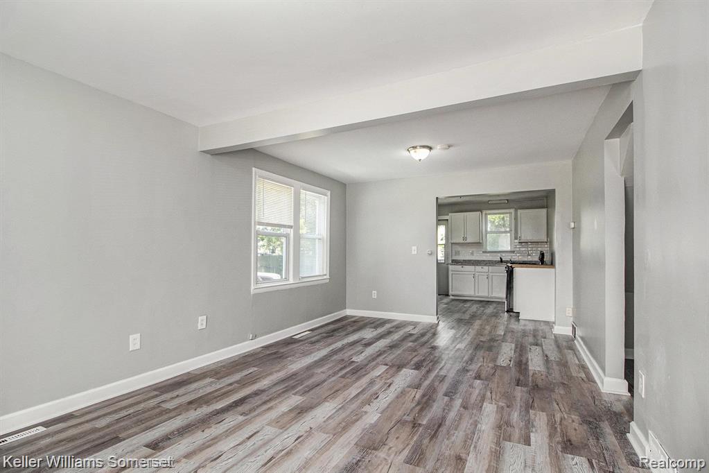 8457 Meadow Avenue, Warren, MI 48089 — Photo 5