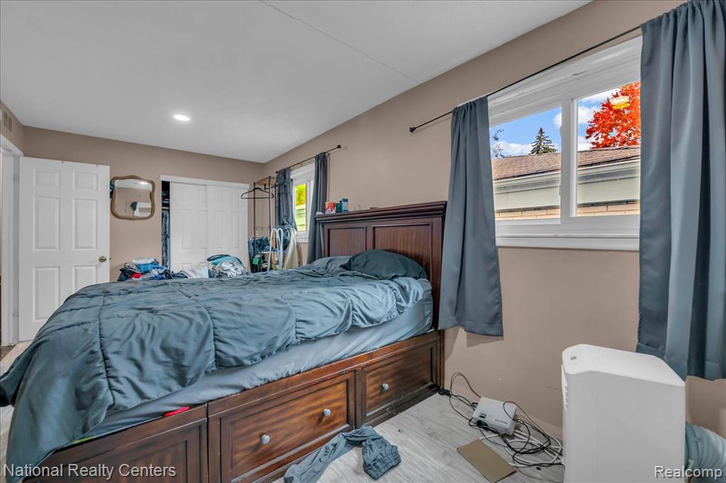 4428 Bedford Street, Dearborn Heights, MI 48125 — Photo 10
