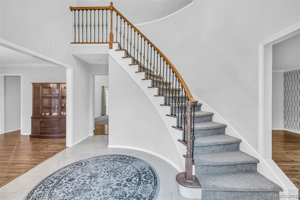45077 Roundview Drive, Novi, MI — Photo 7