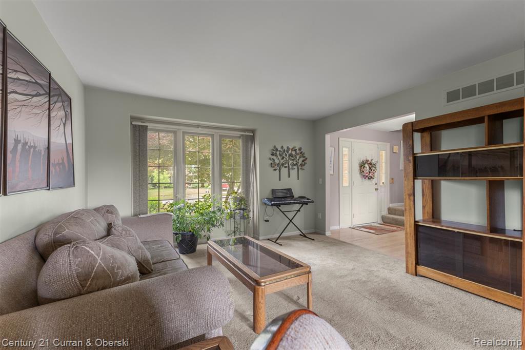 45924 Rockledge Drive, Plymouth, MI 48170 — Photo 20