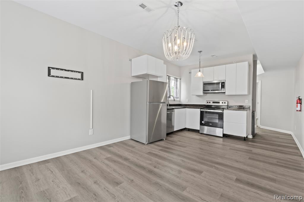 558 Marston Street, Detroit, MI 48202 — Photo 9