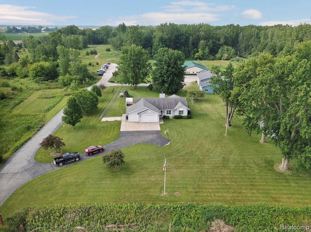 3334 E Freeland Road, Freeland, MI 48623 — Photo 6