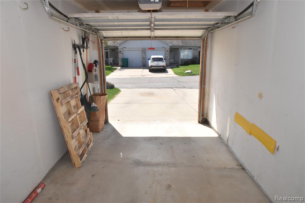 23436 Mahoney Court, 182, Trenton, MI 48183 — Photo 20