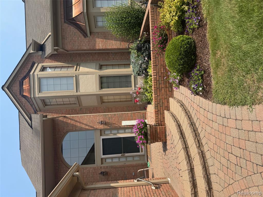 54568 Marissa Court, Utica, MI 48316 — Photo 30