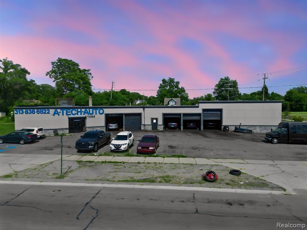 11300 Greenfield Road, Detroit, MI 48227