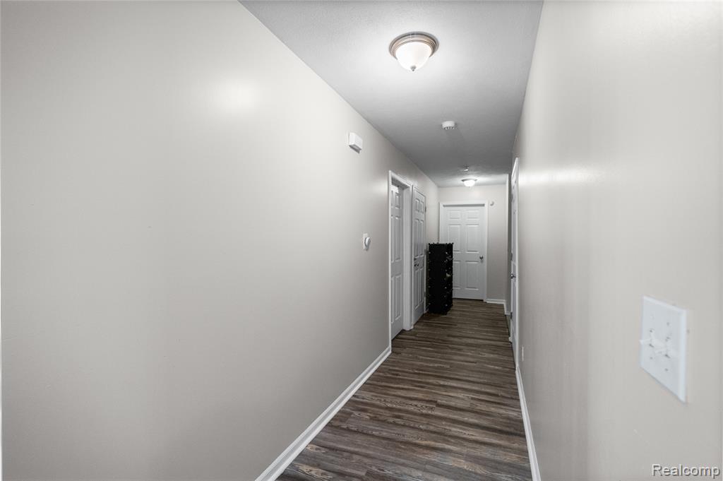 470 E Wood Street, Flint, MI 48503 — Photo 23