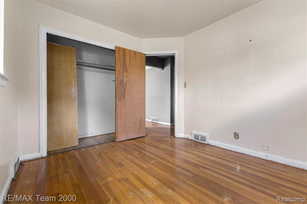 22101 Church Street, Oak Park, MI 48237 — Photo 4